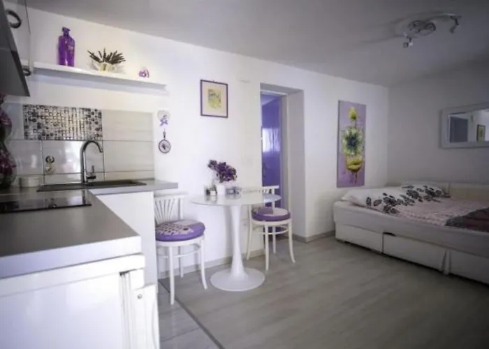 Lavanda Apartment *